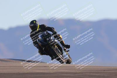 media/Nov-06-2023-Moto Forza (Mon) [[ce023d0744]]/3-Intermediate Group/Session 5 (Turn 9)/